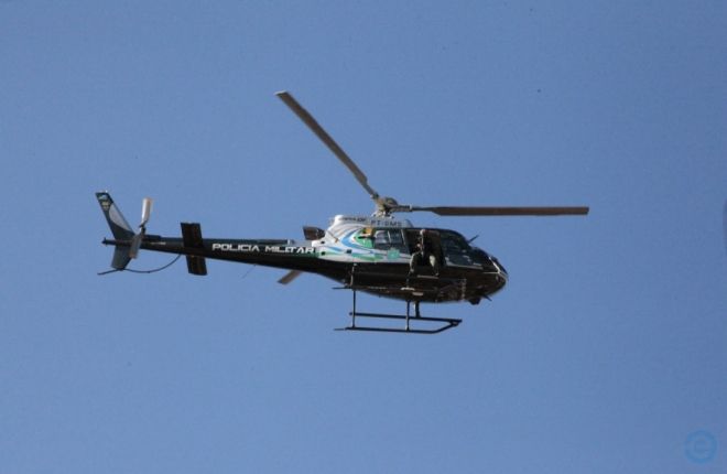 Operação em Coxim tem empenho de policiais em helicóptero