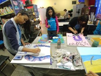 Projeto Pintando o Sete nas Escolas descobre novos talentos entre alunos