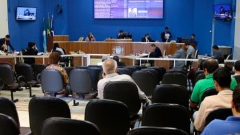 Prefeitura fecha acordo salarial com servidores