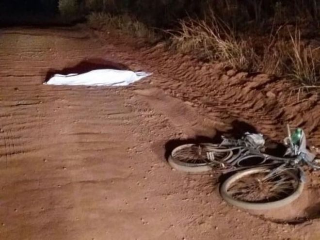 Ciclista morre atropelado e condutor de veículo foge sem prestar socorro