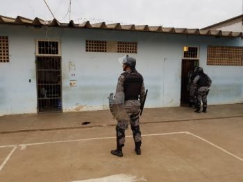 Polícia Militar apreende drogas e celulares em presídio semiaberto