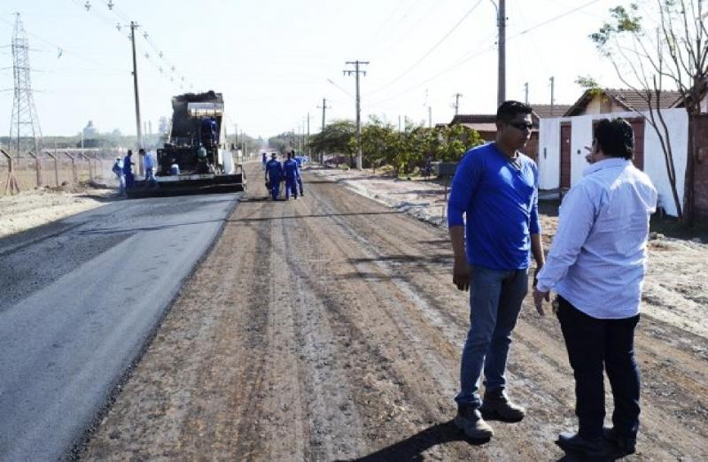 Imagens de obras de pavimentação