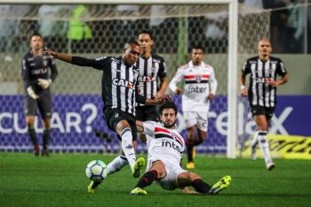 Inter vence confronto direto contra Flamengo e ultrapassa São Paulo na liderança