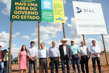 Em Tr&ecirc;s Lagoas, Azambuja celebra projeto do Hospital Regional