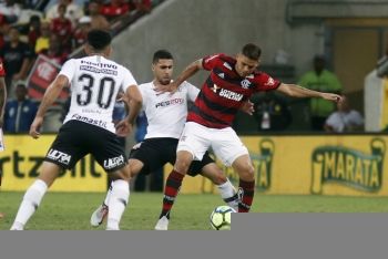 Flamengo e Corinthians empatam no Maracanã e decisão fica para São Paulo