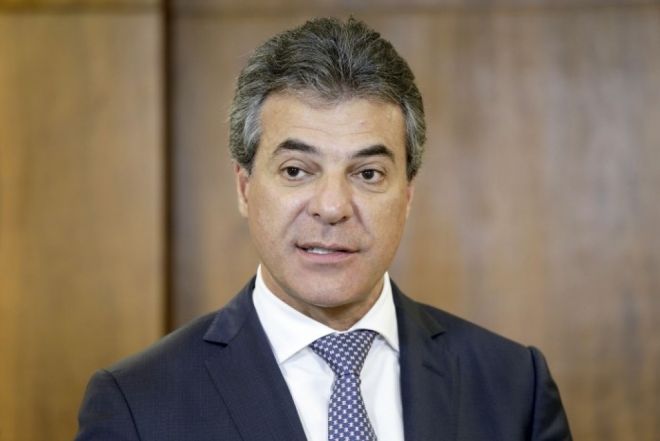 Ex-governador do Paraná deixa a prisão em Curitiba