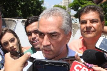 Azambuja vota e diz que “vai aguardar o resultado das urnas”