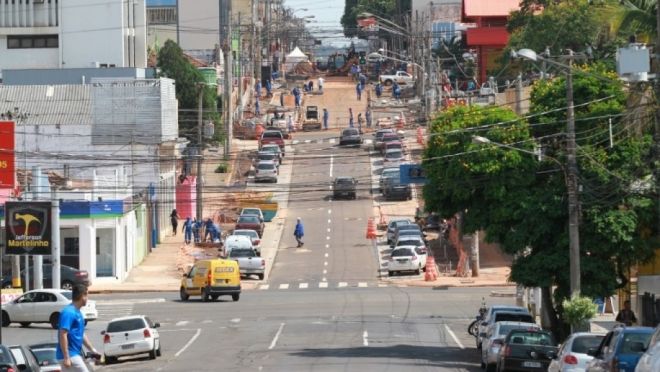 Prefeitura libera tráfego na primeira quadra das obras na 14 de julho