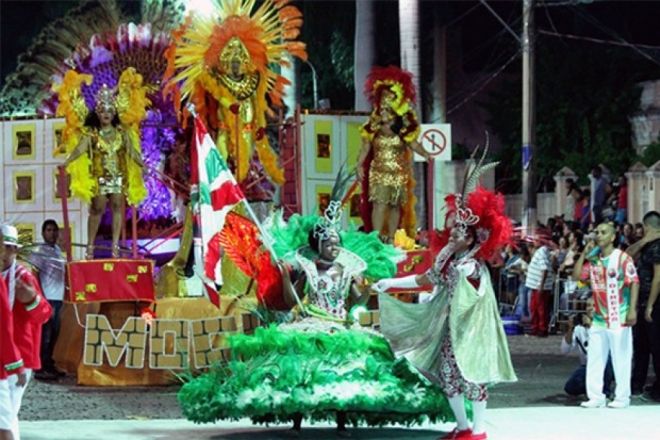 Escolas de samba de Corumbá recebem 1° parcela do repasse para o Carnaval