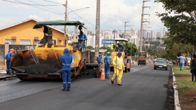 Prefeitura deve recapear 285 km nos próximos dois anos na capital