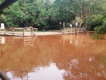 Justiça bloqueia R$ 400 mil de fazendeiros responsáveis pelo ‘rio de barro’ em Bonito