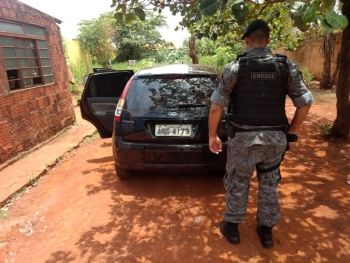 Policiais do Choque prendem associação criminosa e recuperam carro roubado