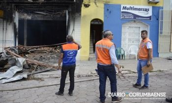 Defesa civil interdita casa vizinha a loja que pegou fogo em Corumbá