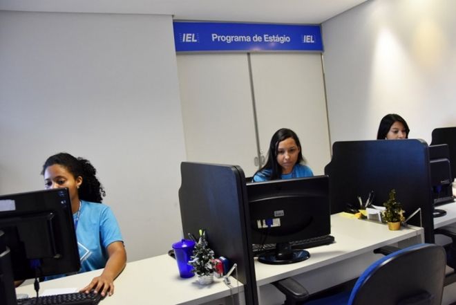 IEL conecta aproximadamente 4 mil jovens ao mercado de trabalho