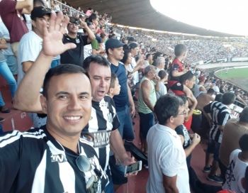 Enfim, após duas décadas um Natal preto e branco, o campeão voltou!!!