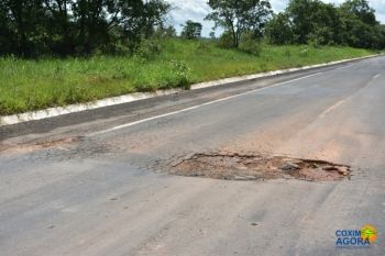 Atenção: BR-359 entre Coxim e Alcinópolis tem grande quantidade de buracos na pista