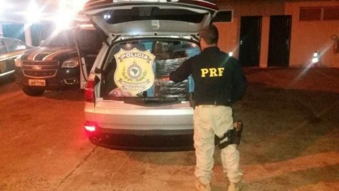 Homem é preso pela PRF com 940 kg de cocaína na fronteira