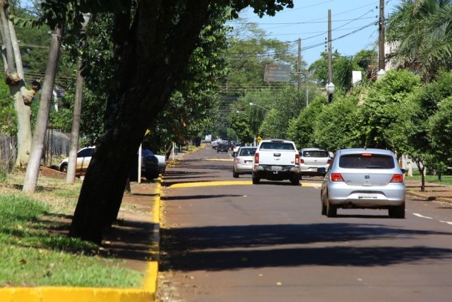 Agetran reforça trabalho de sinalização de vias em Dourados