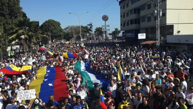 Presidente da Assembleia Nacional se declara presidente interino da Venezuela