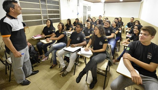 Instituto Luther King abre inscrições para curso gratuito para Enem