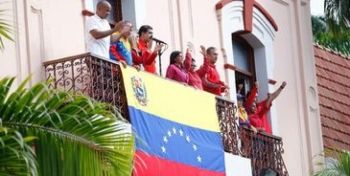 Nicolás Maduro se pronuncia e garante que ficará no poder da Venezuela