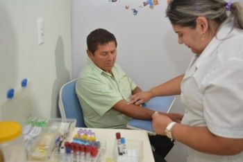 Prefeitura amplia convênio com exames sanguíneos em laboratórios
