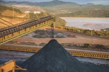 Minério de ferro na China atinge máxima em quase 17 meses após cortes da Vale