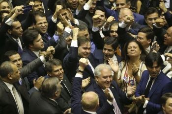 Rodrigo Maia é eleito presidente da Câmara pela terceira vez
