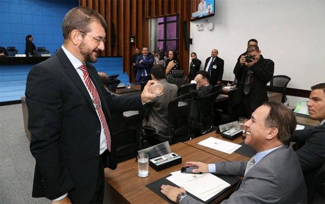 ColunaMarcoEus&eacute;bio