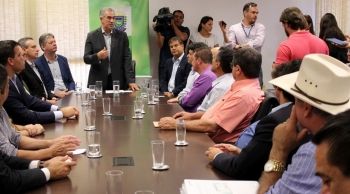 Fundo reformulado por Reinaldo Azambuja beneficia oito municípios com R$ 1,5 mi