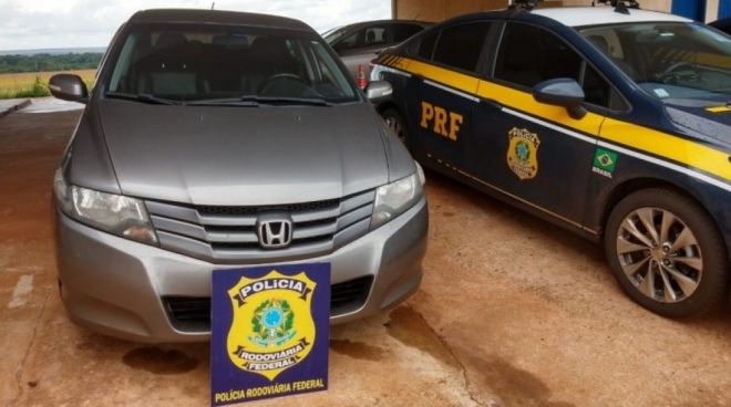 Em menos de 24 horas, PRF recupera veículo roubado em São Paulo