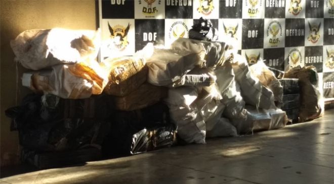 DOF apreende meia tonelada de droga em galpão abandonado