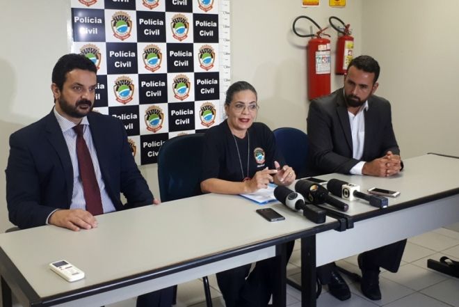 Suspeita de matar idosa chorou ao ver foto da vítima, afirma delegada 