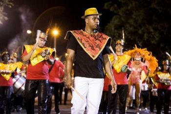 Baile de carnaval ao som da Banda “Alta Tensão” abre a festa em Três Lagoas