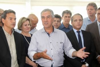 Marquinhos e Azambuja realizam assinatura de R$169 milhões para a Capital