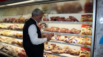 Casa de carnes é autuada pelo Procon Estadual por indução ao erro e venda de produtos vencidos
