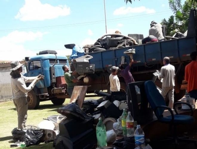 Prefeitura recolhe mais de 5 toneladas de materiais inservíveis durante mutirão