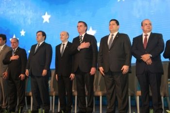 Bolsonaro anuncia apoio a 1% do FPM durante encontro com Prefeitos