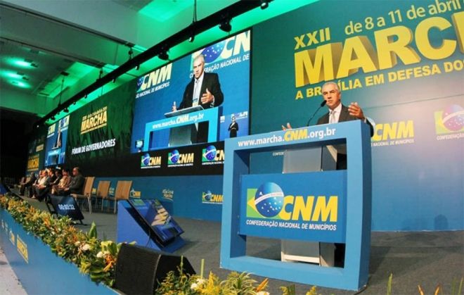ColunaMarcoEus&eacute;bio
