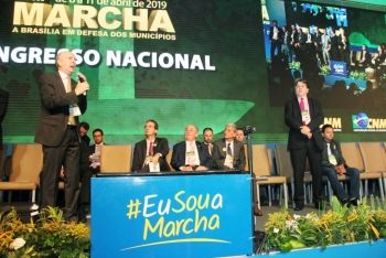 Câmara dos Deputados analisa PEC que prorroga mandatos de prefeitos e vereadores até 2022