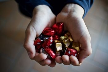 Ovos de Páscoa: consumidor deve ficar atento aos preços e tamanhos dos chocolates