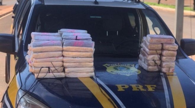 Policiais apreendem R$ 1,4 milhão em cocaína 