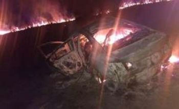 Carro pega fogo na BR 262 após colisão