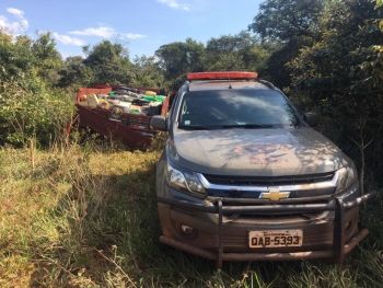 Ford F-4000 é abandonada com quatro toneladas de droga 