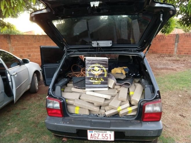 DOF recebe denúncia e flagra comboio com quase 700 kg de droga