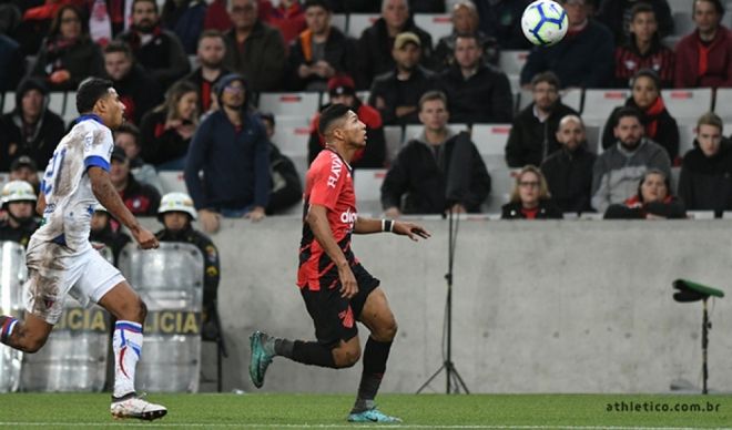 Fluminense e Athlético avançam às quartas de final da Copa do Brasil