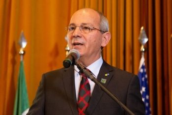 General Juarez Cunha se afasta do cargo de Presidente dos Correios