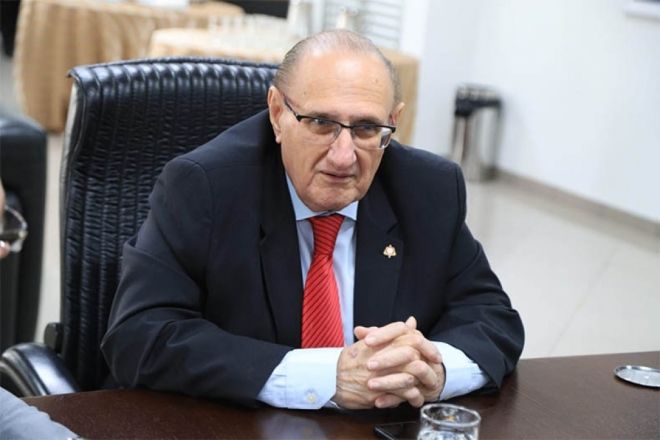 ColunaMarcoEus&eacute;bio