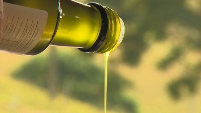 Ministério da Agricultura proíbe venda de 6 marcas de azeite considerados impróprios para consumo