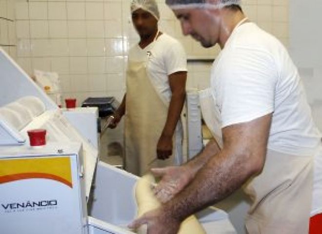 Pães feitos em penitenciária atendem instituições em Naviraí